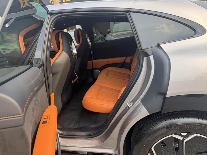 Фото 9 - Xiaomi YU7