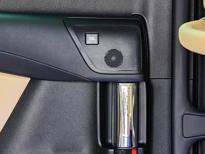 Фото 6 - Toyota Alphard