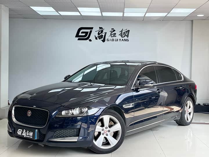 Фото 1 - Jaguar XF L