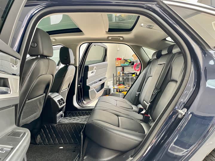 Фото 8 - Jaguar XF L