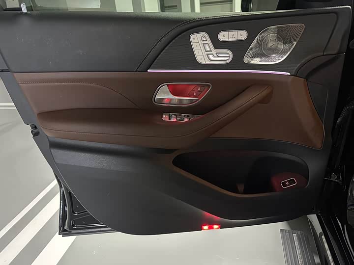 Фото 6 - Mercedes-Benz GLS-Class