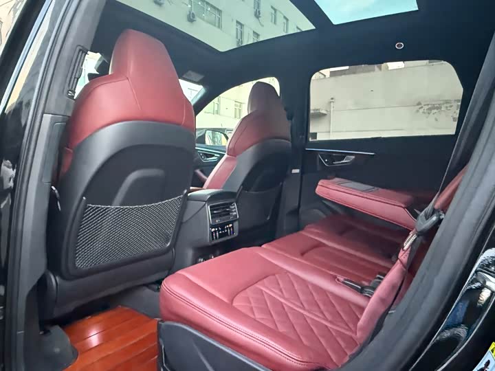 Фото 7 - Audi SQ7