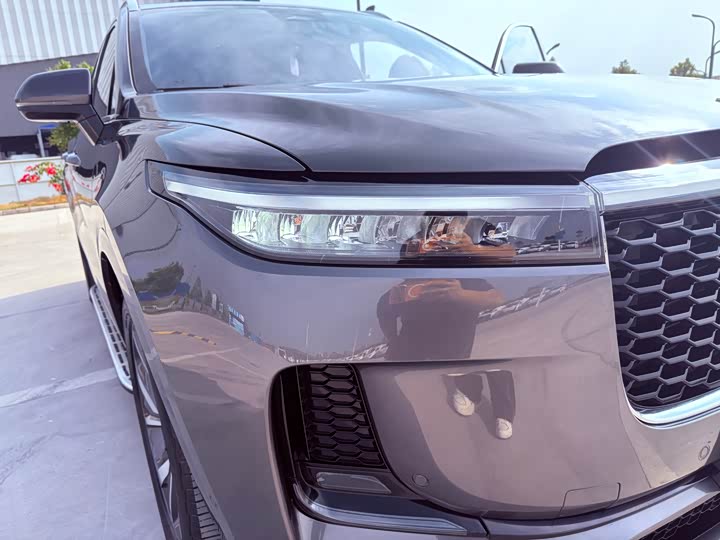 Фото 5 - LiXiang One