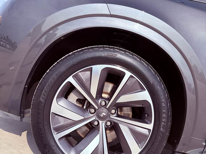 Фото 7 - LiXiang One