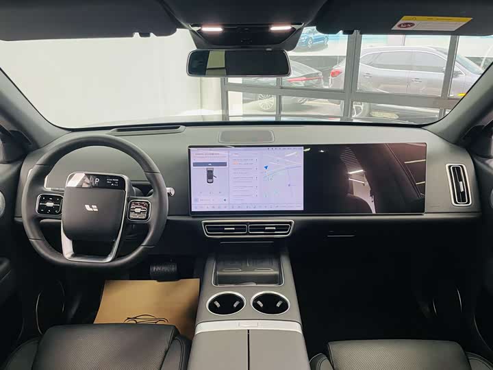 Фото 8 - LiXiang L6