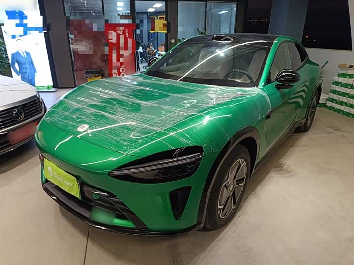 Фото 1 - Xiaomi YU7