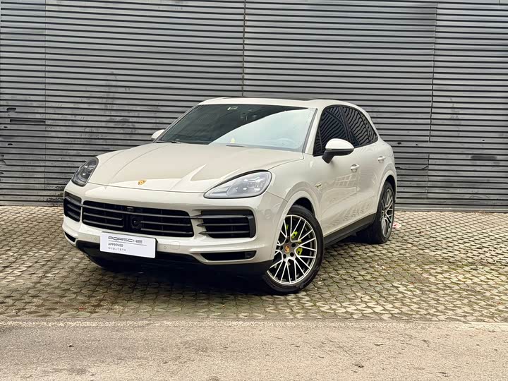 Фото 1 - Porsche Cayenne Hybrid