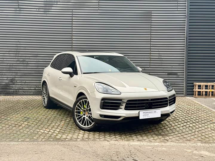 Фото 3 - Porsche Cayenne Hybrid