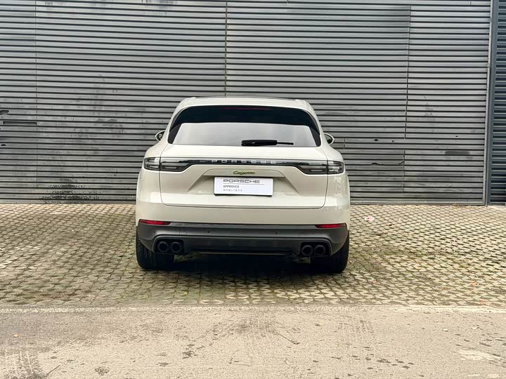 Фото 5 - Porsche Cayenne Hybrid