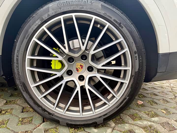 Фото 8 - Porsche Cayenne Hybrid