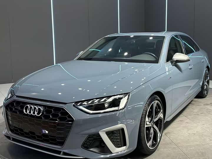 Фото 1 - Audi A4L