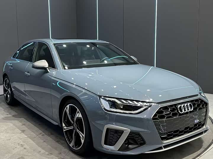 Фото 3 - Audi A4L