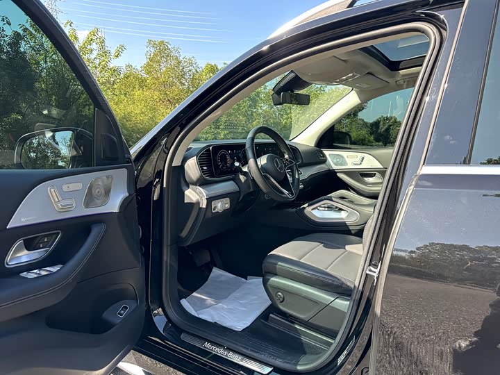 Фото 6 - Mercedes-Benz GLE-Class