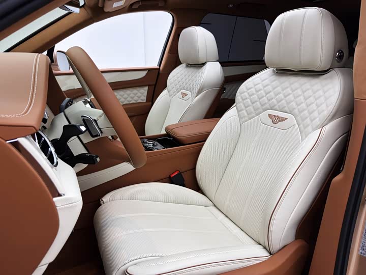 Фото 9 - Bentley Bentayga