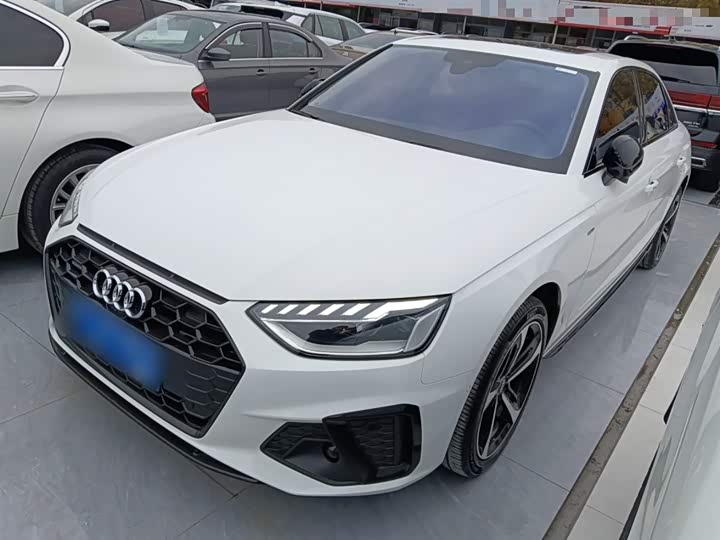 Фото 2 - Audi A4L