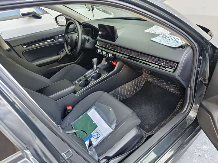 Фото 4 - Honda Civic