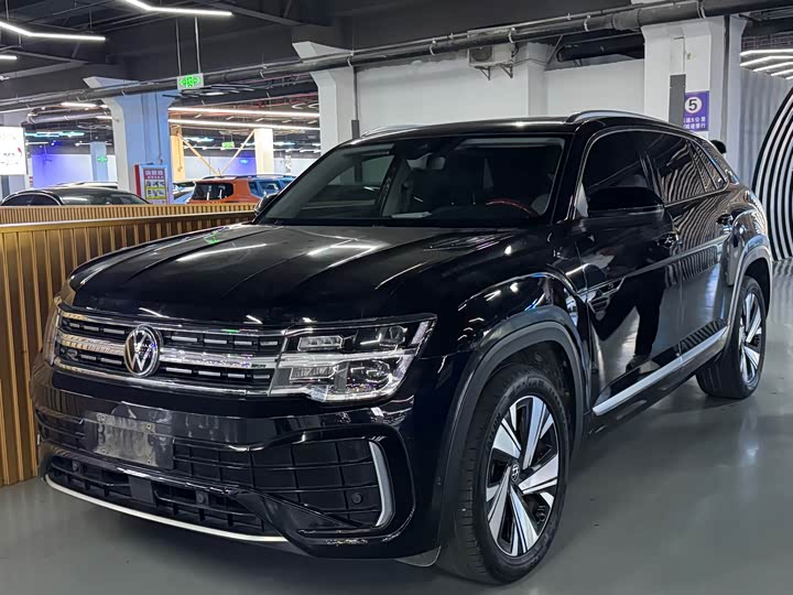 Фото 1 - Volkswagen Teramont X