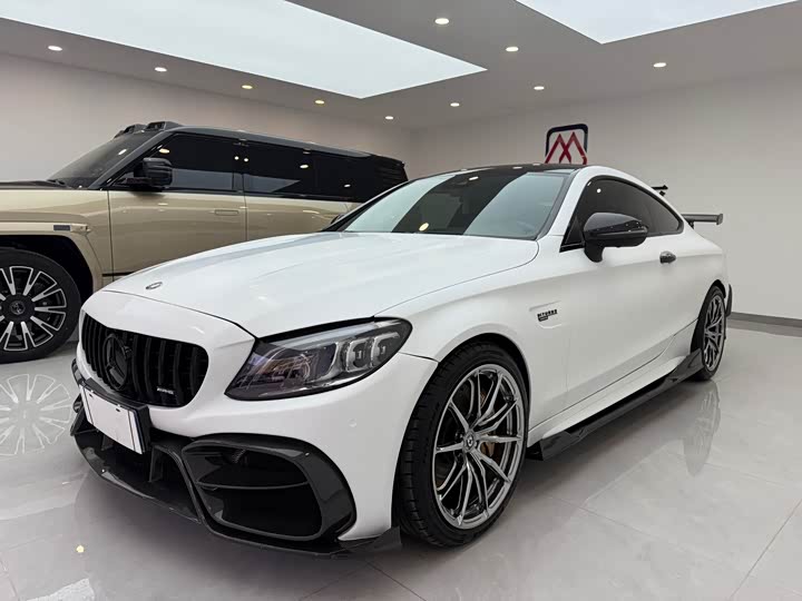 Фото 1 - Mercedes-Benz C-Class AMG