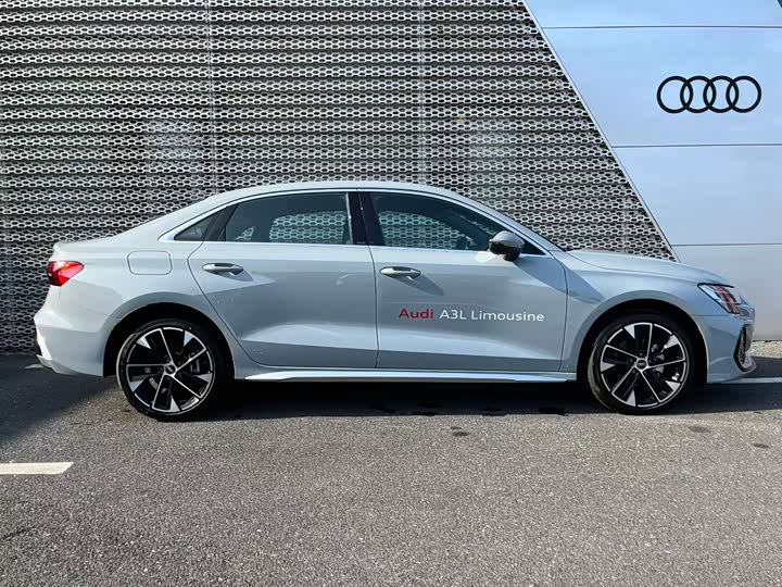 Фото 9 - Audi A3