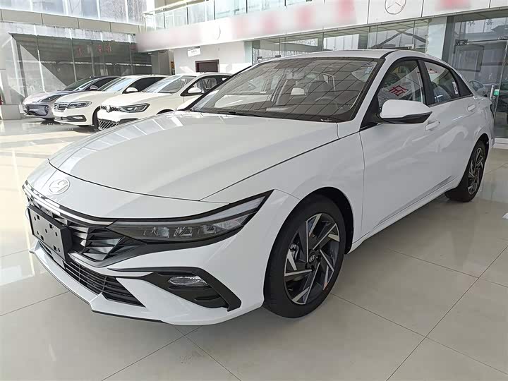 Фото 2 - Hyundai Elantra N line