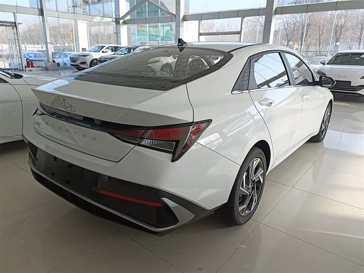 Фото 7 - Hyundai Elantra N line