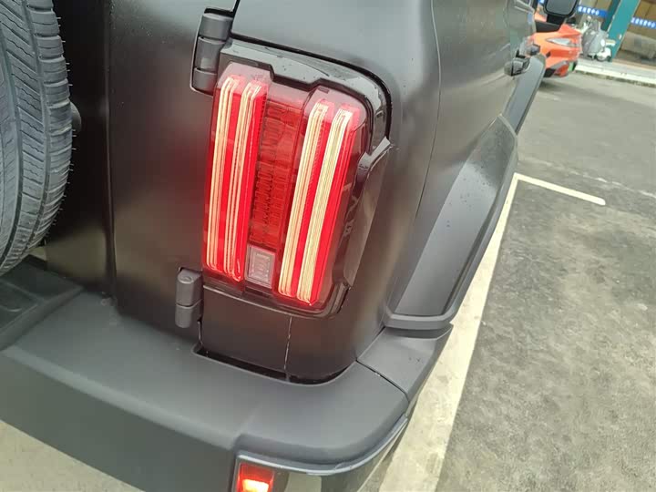 Фото 8 - Tank 300