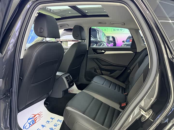 Фото 7 - Volkswagen Sagitar L