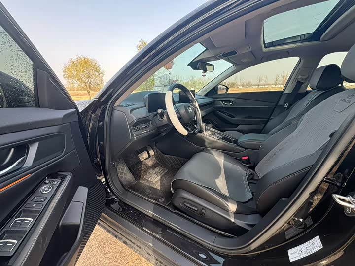 Фото 3 - Honda Accord