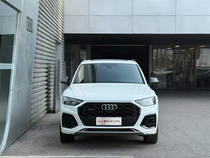 Фото 2 - Audi Q5L