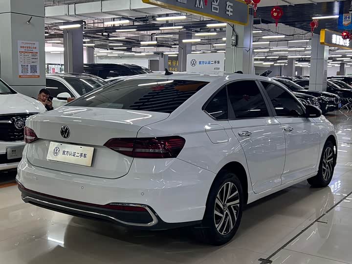 Фото 5 - Volkswagen Lavida