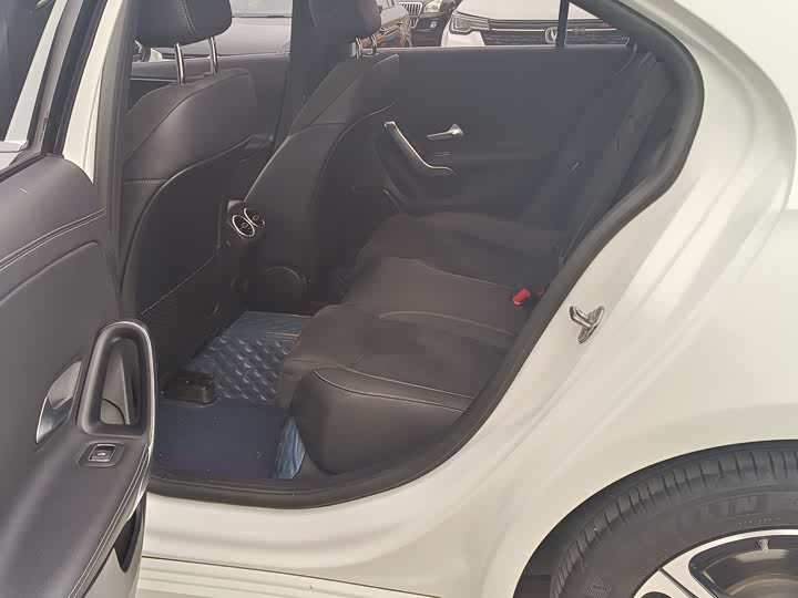 Фото 6 - Mercedes-Benz A-Class