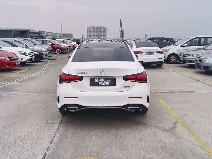 Фото 9 - Mercedes-Benz A-Class