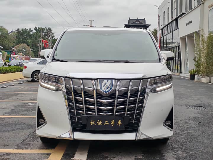Фото 2 - Toyota Alphard