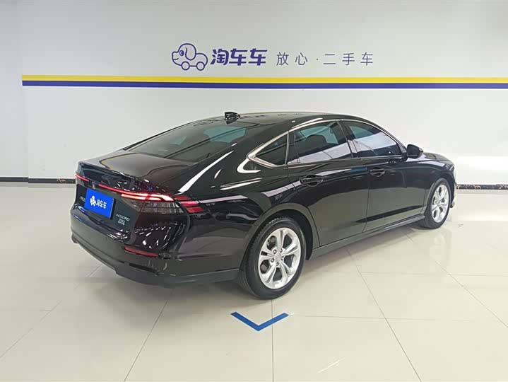 Фото 3 - Honda Accord