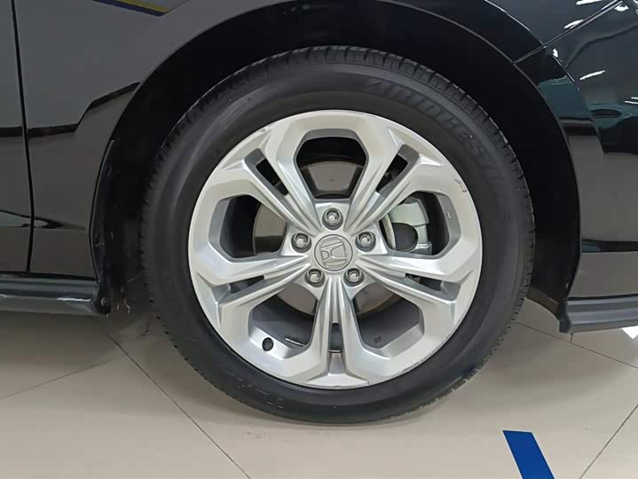 Фото 6 - Honda Accord