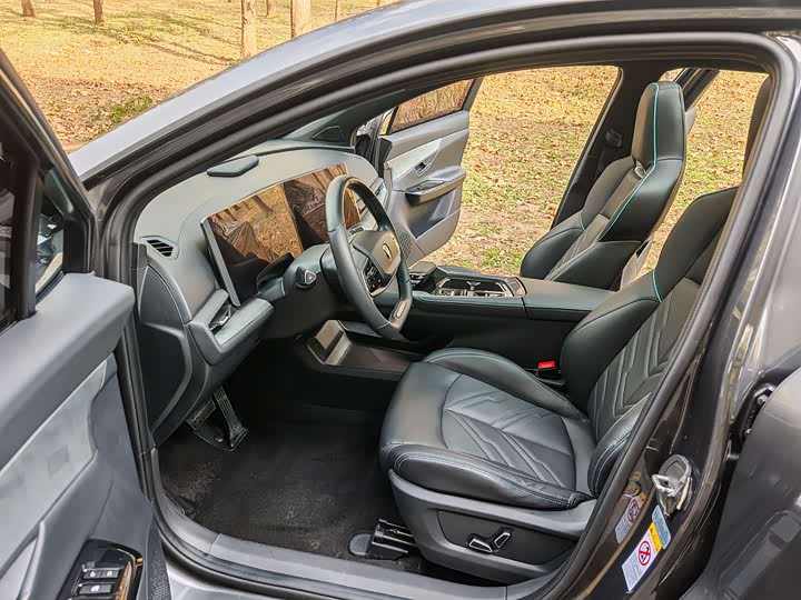 Фото 4 - Changan UNI-T