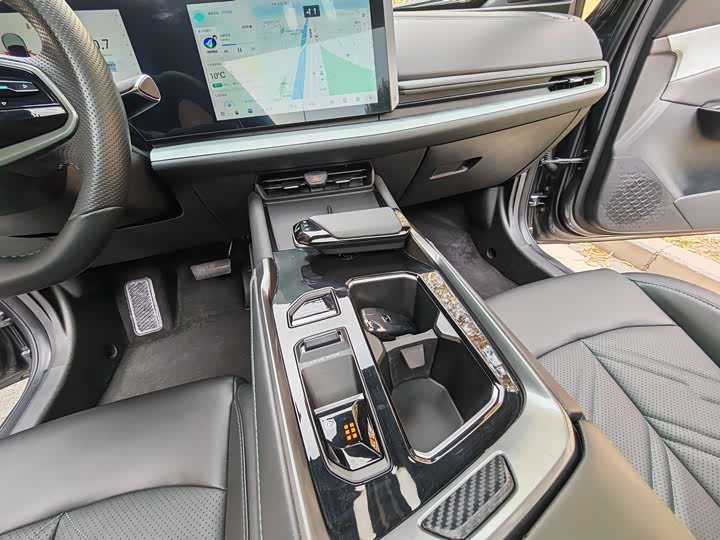 Фото 8 - Changan UNI-T