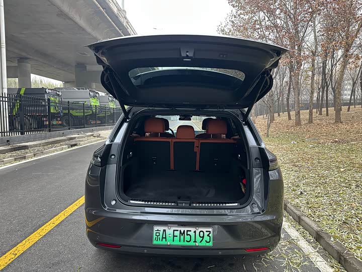 Фото 8 - LiXiang L7