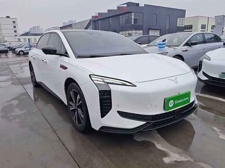 Фото 4 - Hongqi EH7