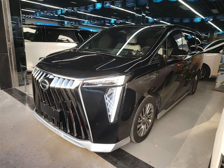 Фото 2 - GAC Trumpchi M8