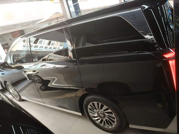 Фото 5 - GAC Trumpchi M8