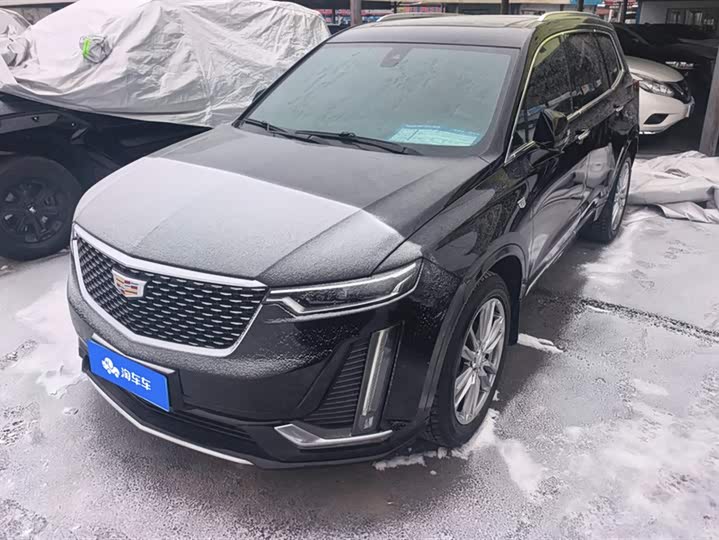 Фото 1 - Cadillac XT6