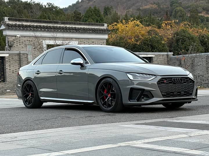 Фото 3 - Audi S4