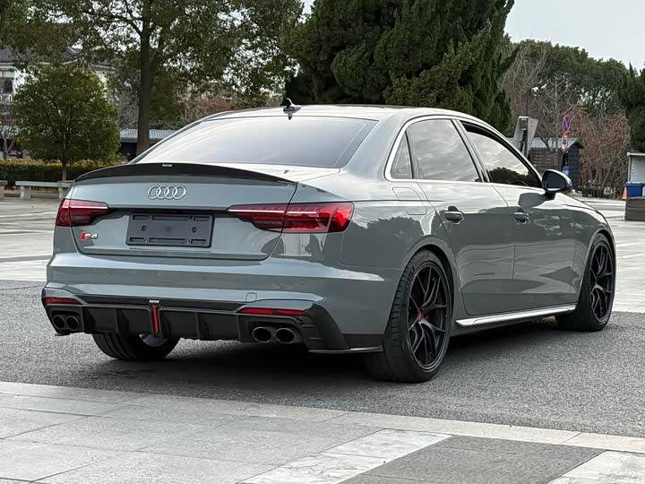 Фото 5 - Audi S4