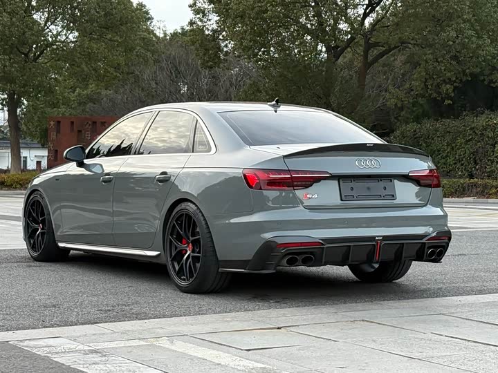 Фото 7 - Audi S4