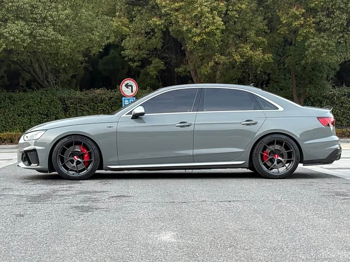 Фото 8 - Audi S4