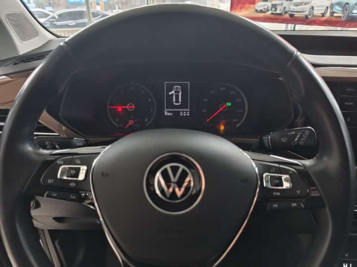 Фото 7 - Volkswagen Tharu