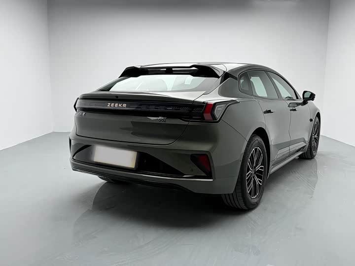 Фото 4 - Zeekr 001