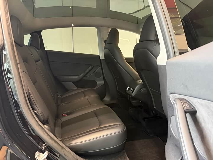 Фото 9 - Tesla Model Y