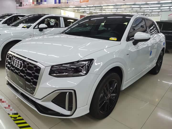 Фото 2 - Audi Q2L